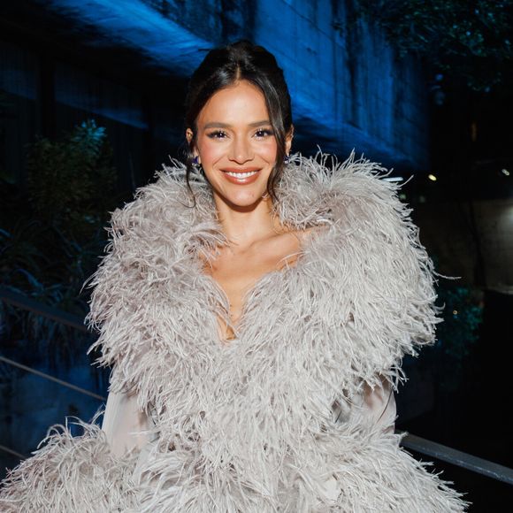 Bruna Marquezine confessou a dificuldade de responder mensagens