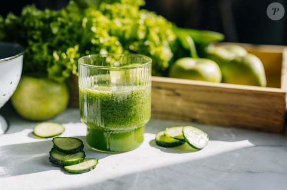 Há também uma opção com chá verde e frutas, incluindo couve, espinafre e até morango