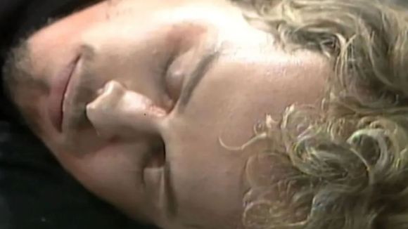 'Chega arrepiar': morte de Alexandre em 'A Viagem' viraliza na web e sobra até para 'Vale Tudo'. Veja memes e reações!