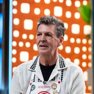 Jesuíno foi eliminado na semifinal do MasterChef Brasil 2026 após a prova da Caixa Misteriosa com peixe-sapo
