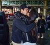 Que fogo! Depois de alguns dias separados, Sabrina Sato e Nicolas Prattes mataram a saudade com reencontro digno de cena de novela. A apresentadora desembarcou na manhã deste sábado, 3 de outubro, no Aeroporto Internacional de Guarulhos, em São Paulo,