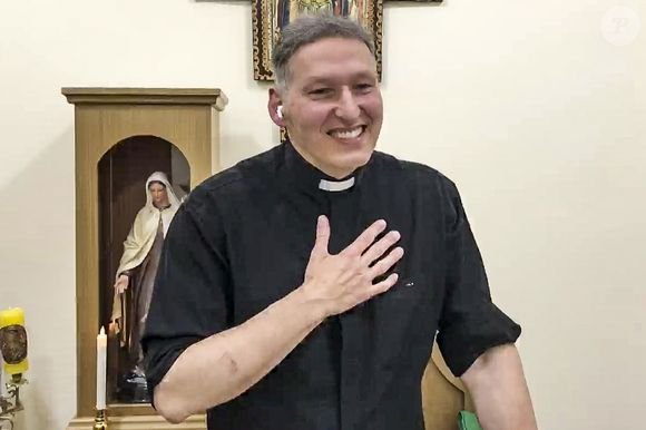 Padre Marcelo Rossi foi acusado de classificar homossexualismo como 'doença'