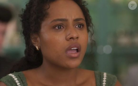 Beatriz tenta revelar a verdade para sua mãe, mas é cruelmente rejeitada por Clarice, que a acusa de mentir