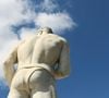Os homens também querem ter curvas: o novo fenômeno do fitness masculino que consiste em treinar os glúteos conta com respaldo científico e está na moda