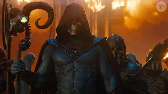 Após amargar um prejuízo estimado em US$ 57 milhões nas bilheterias, o longa estrelado por Nicholas Galitzine chegou cercado de expectativas ao Prime Video em 22 de julho