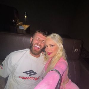 Léo Pereira ganhou o apelido de 'Karolino' nas redes sociais, pelo fãs da influenciadora, devido à popularidade do namoro