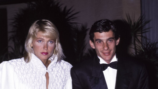 ‘Sozinho, sentado na calçada': o dia que Ayrton Senna fugiu de Marlene Mattos e tentou fazer uma surpresa para Xuxa, mas deu tudo errado