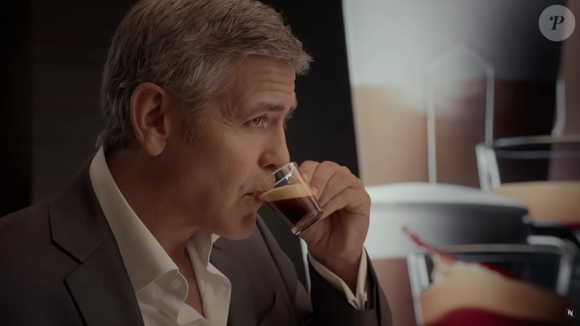 Na época, Éric Favre ainda era um operário na Nestlé e disse que a relação não era das melhores: "Eu era visto como um incômodo e sentia um desejo de se livrar de mim"
