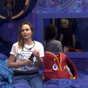 Perfil closetdanapaularenault revela que participante evitou levar seus perfumes favoritos para não associá-los ao estresse do reality