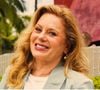 Vera Fischer, aos 74 anos, mora sozinha em um apartamento no bairro do Jardim Botânico, no Rio de Janeiro, e conserva uma relação aparentemente saudável com os filhos, Rafaela Fischer e Gabriel Camargo.