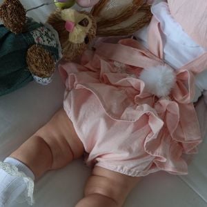 Serena, filha de Luan Santana e Jade Magalhães, foi batizada nesta quinta-feira, 25 de setembro