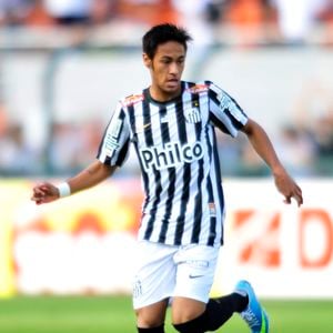 Neymar vai voltar ao Santos, porém deve ficar só cinco ou seis meses no clube brasileiro