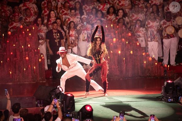 Anitta levou para a Grande Rio uma superprodução com canções de seu novo álbum