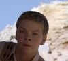 No longa lançado em 2010, Will Poulter ainda tinha aparência de adolescente e um corpo magro, que anos depois mudaram completamente