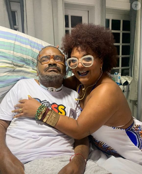 Arlindo Cruz perguntou: ‘'Qual é o seu time?', 'Qual é a sua religião?', 'Qual é a sua escola de samba?', 'Qual é o seu signo?' e 'Quais são os seus planos para o futuro?'’