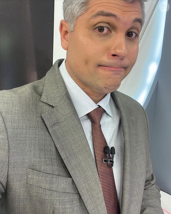 A ausência de Joel Datena no 'Brasil Urgente' chamou a atenção dos telespectadores da Band e, de acordo com Flávio Ricco, do Portal LeoDias, o apresentador foi submetido a uma cirurgia no Hospital Israelita Albert Einstein, em São Paulo