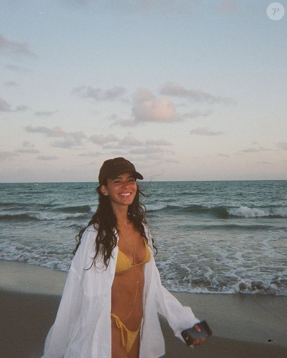 Para driblar a vontade comer doces, Bruna Marquezine come picolé de whey e gelatina proteica