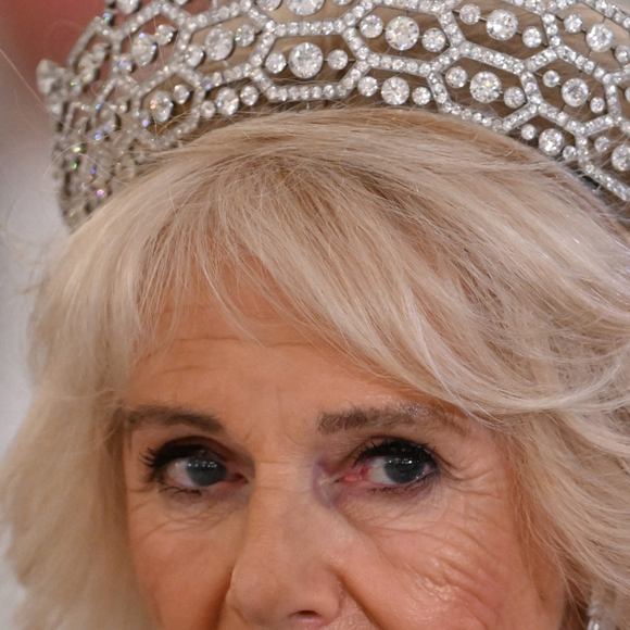 Rainha Camilla ‘considerou isso mais uma tentativa óbvia de Kate Middleton de roubar a cena’, afirma um insider