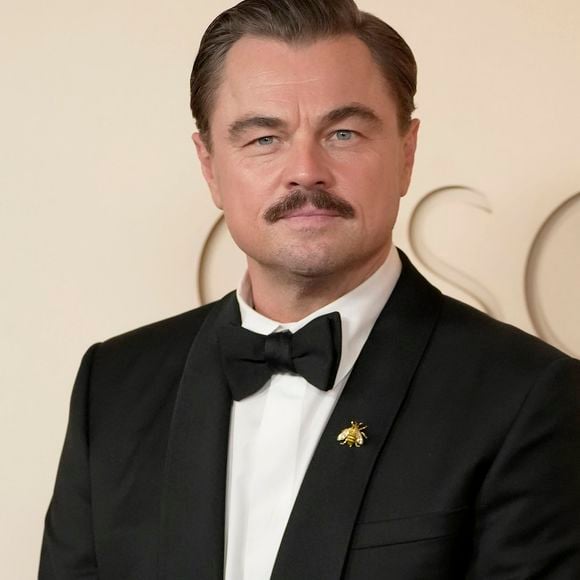 Leonardo DiCaprio participou do leilão milionário do crânio de dinossauro comprado por Nicolas Cage em Beverly Hills, segundo veículos internacionais