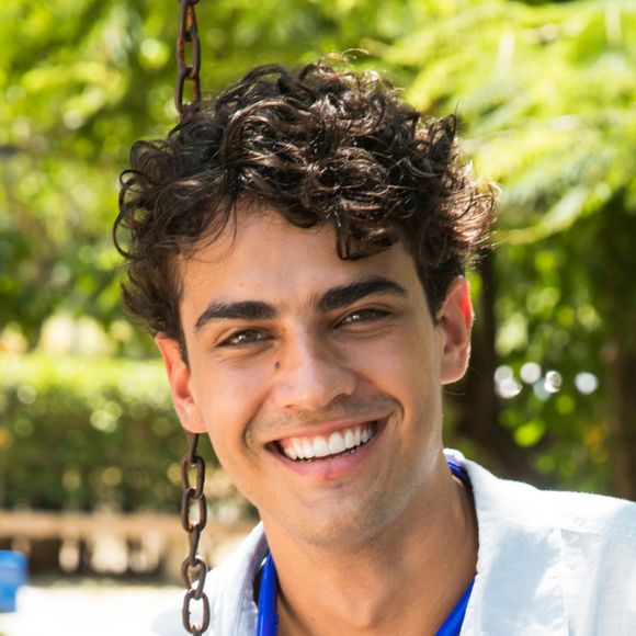 A chegada de Fernando promete mostrar uma faceta completamente diferente de Diná