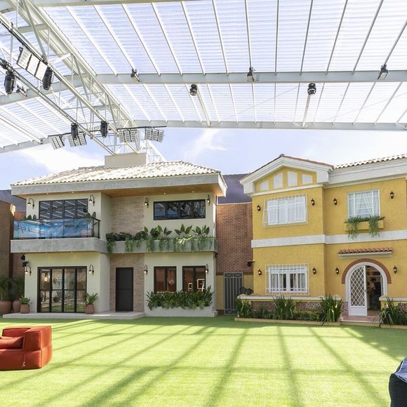 A área de lazer do reality Casa do Patrão, com piscina e academia, só pode ser usada com autorização do Patrão da semana