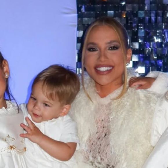 Virgínia recebeu pedido simples da filha Maria Flor na noite do 1º réveillon com Vini Jr. na Espanha