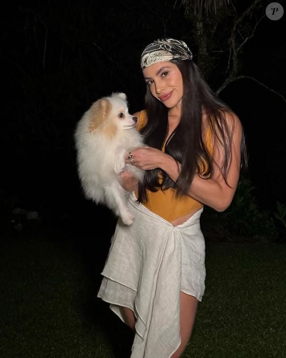 Natália Rosa é atriz de TV, teatro e seriados. A artista esteve no elenco de 'Amor Perfeito', e ainda não confirmou o affair com Marcella Rica