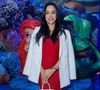 Grávida fashionista! Bruna Biancardi alia conforto e estilo com vestido vermelho e blazer branco, e leva Mavie à aniversário