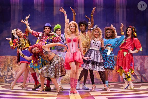 Danielle Winits sofreu um acidente no Rio de Janeiro enquanto encenava o espetáculo ‘Xanadu’