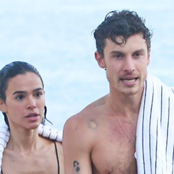 Bruna Marquezine namora Shawn Mendes, cantor canadense
