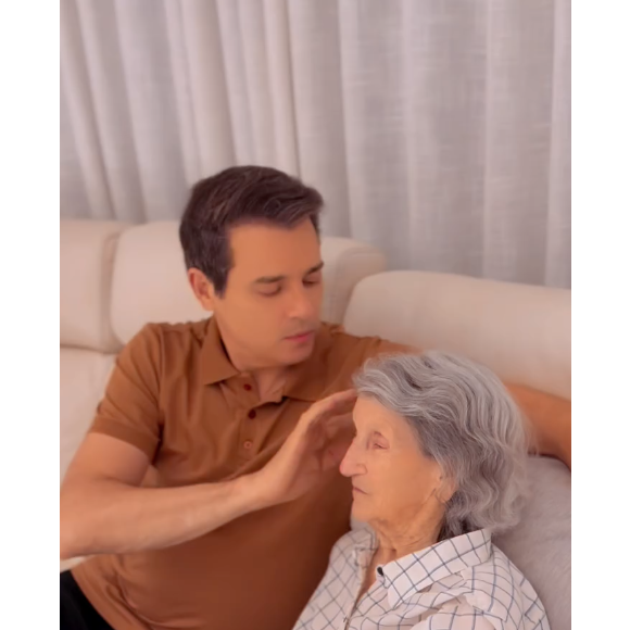 "Sou grato a Deus por ter nos permitido viver tanto tempo ao lado dela", escreveu Celso Portiolli