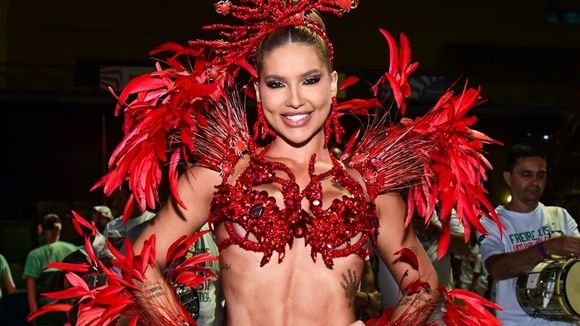 Poucos sabem, mas este vegetal incomum é um dos segredos do corpo de Virgínia para o Carnaval: evita a osteoporose e ajuda a emagrecer