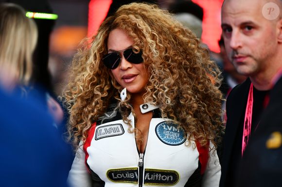 A aparição de Beyoncé em um evento da Fórmula 1 reacendeu debates nas redes sociais sobre o corpo da cantora