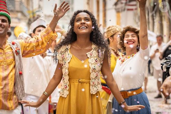 Duda Santos foi elogiada como sua protagonista Beatriz na novela 'Garota do Momento'