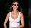 As fotos de Gisele Bündchen saindo da academia com os braços definidos surpreendem muitos fãs