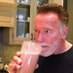 Suco de beterraba no liquidificador é tão eficiente quanto a creatina: aos 79 anos, Arnold Schwarzenegger diz que preparo promove 'melhor oxigenação muscular e maior eficiência cardiovascular durante o mesmo treino'