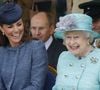 Antes de sua morte em 2022, a Rainha Elizabeth II foi surpreendida por um presente simples e afetivo de Kate Middleton em seu primeiro Natal real