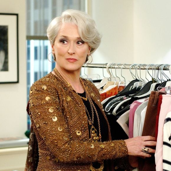 Após conquistar o público e atingir cerca de R$ 3,5 bilhões em bilheteria mundial, 'O Diabo Veste Prada 2' já tem estreia confirmada no Disney+. Veja quando assistir ao sucesso