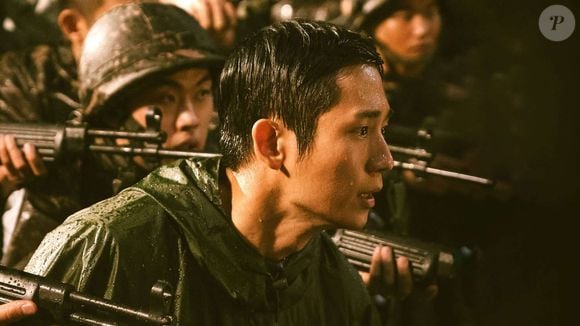 'D.P. Dog Day' conta a história de Jun-ho, vivido por Jung Hae-in, um soldado que caça desertores do exército
