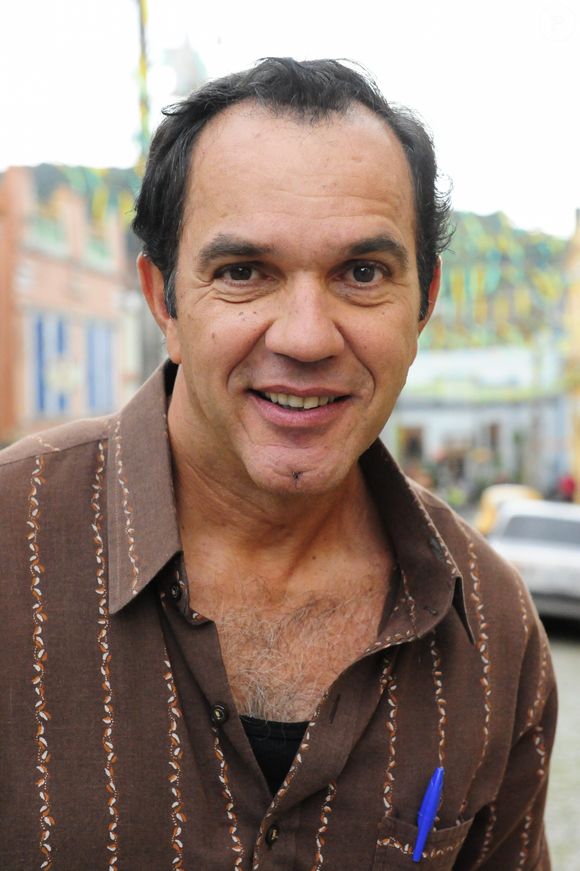 Humberto Martins deixa a TV Globo e assina contrato com a Record. Aos 65 anos de idade, sendo 39 dedicados à Vênus Platinada, o veterano está no elenco da minissérie bíblica 'A Ira do Herdeiro', que tem início de gravações em breve.