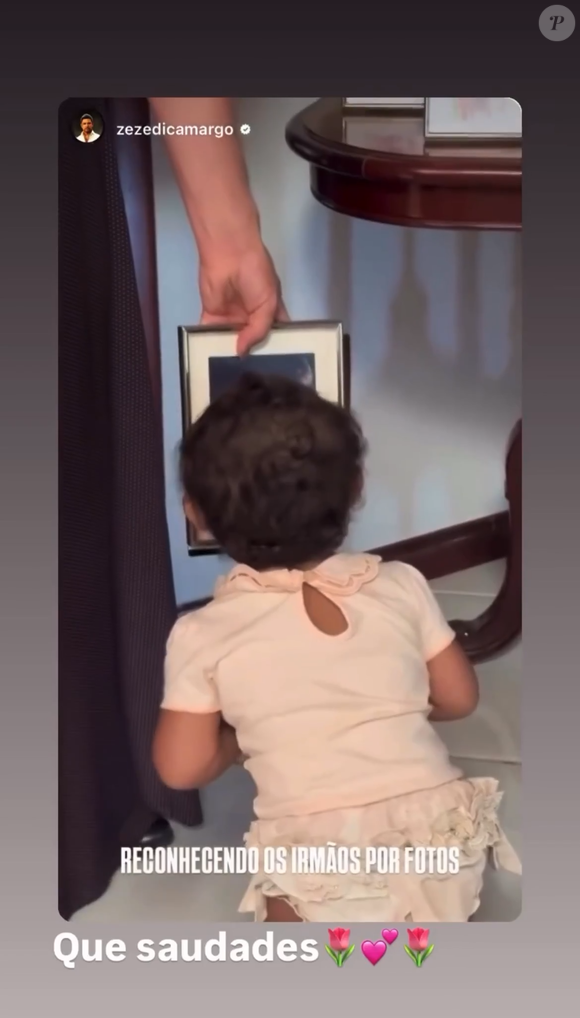 Clara, filha de Zezé Di Camargo e Graciele Lacerda, deu um beijo no porta-retrato de Igor. ‘Oh, beijou. Quem é?’, perguntou a mãe