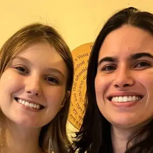 Irmã de Isabel Veloso, Renata fez uma forte acusação ao ex-cunhado. ‘Ele [Lucas Borbas] tirou a aliança enquanto ela ainda estava no hospital’, apontou
