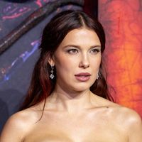 Nem laser, nem botox: uma atitude simples no dia a dia é o segredo da pele hidratada e saudável de Millie Bobby Brown, de 'Stranger Things'