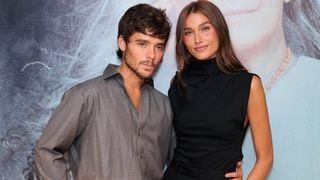 É truque de estilo fácil: Sasha Meneghel alonga silhueta com estratégia fashion simples em look para show de Maria Bethânia em SP