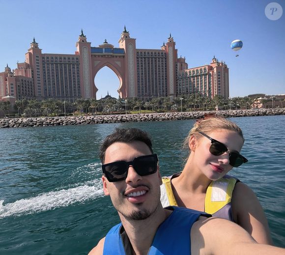 Noiva de Gabriel Martinelli, Isabella Rousso tem 24 anos, um a menos que o jogador do Arsenal