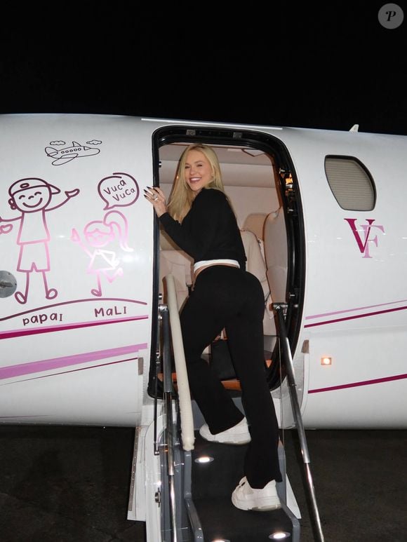 Médica especialista em doenças do coração lembra cuidados ao se ter ao passar horas com frequência dentro de um avião: alimentação alterada, fusos atravessados, horários diferentes para dormir - Virginia Fonseca tem feito muitas viagens para a Espanha