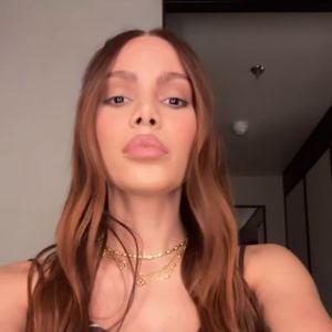 Anitta teria passado por lifting facial e uma nova rinoplastia, segundo avaliação dos próprios fãs