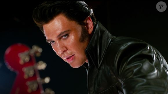 "Eu comprava duas dúzias de donuts e comia todos. Eu realmente comecei a ganhar alguns quilos. É divertido por uma semana ou mais, e então você se sente péssimo consigo mesmo", disse em entrevista