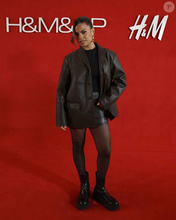 H&M no Brasil: Clara Buarque marcou presença na inauguração da marca em São Paulo