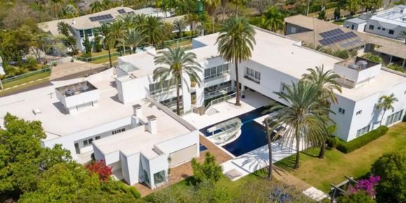 Mansão de Ana Hickmann e Alexandre Correa foi a leilão por conta de uma dívida de R$ 900 mil atribuída ao empresário